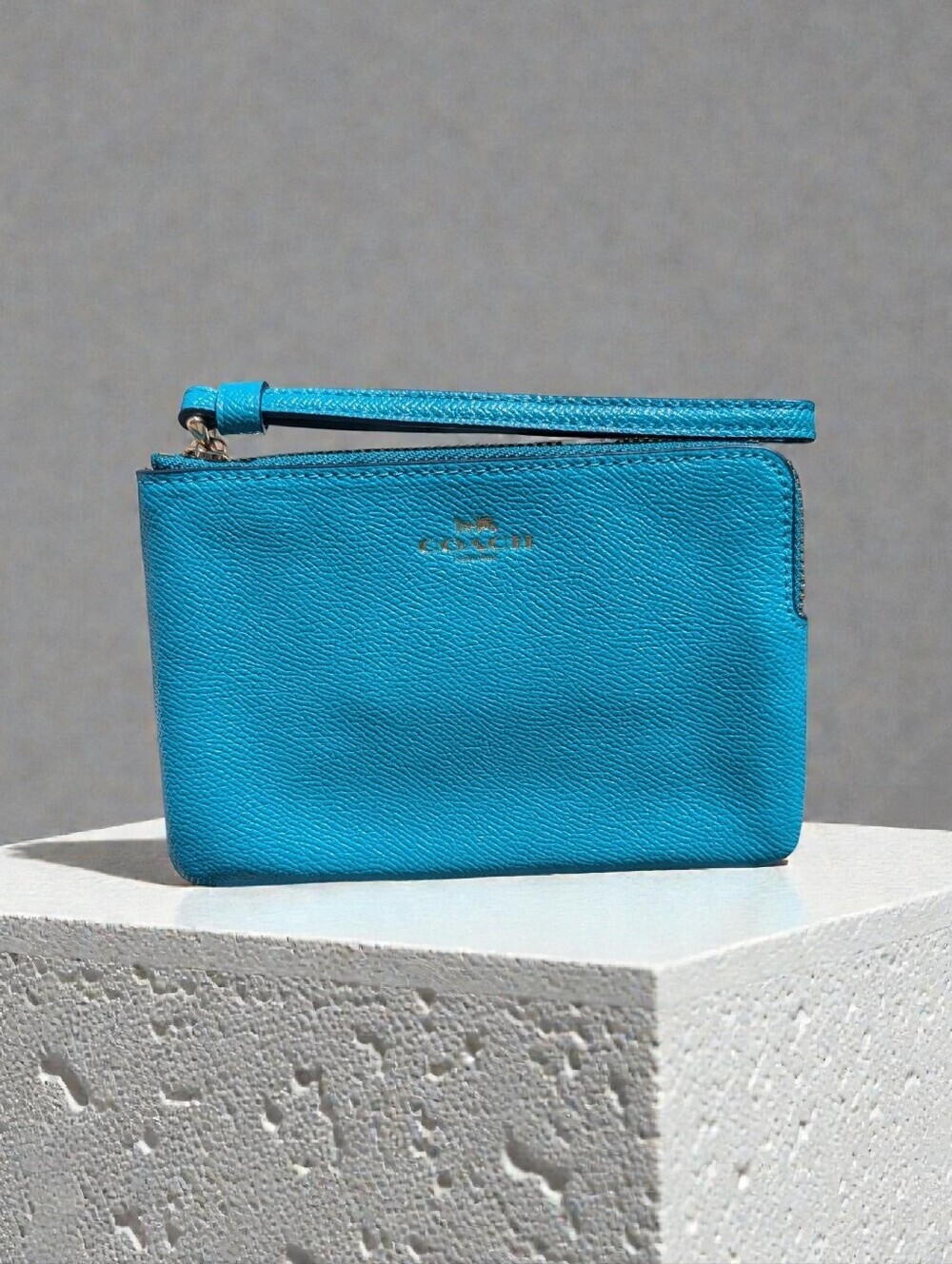 Coach Corner Zip Wristlet Teal (NWT)